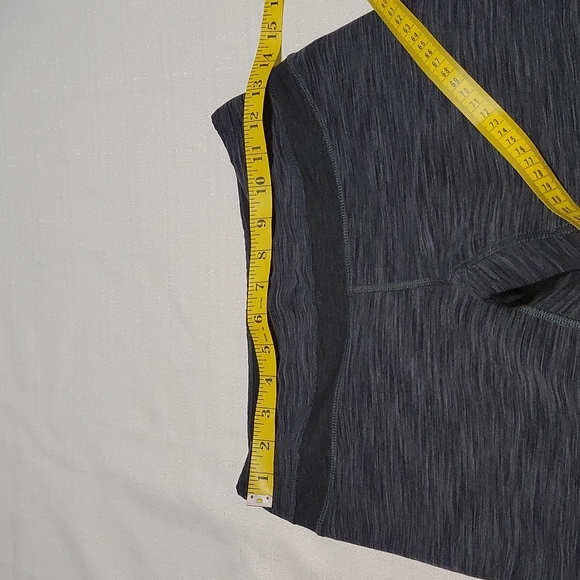 Lucy grey mix capris womens size medium - Picture 2 of 7